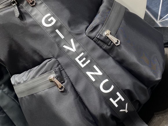 Givenchy - Сумка рюкзак GI_1510GI2