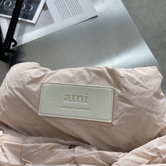 Ami - Женская куртка пуховик TJ_3010AM11 Ami - Женская куртка пуховик TJ_3010AM11