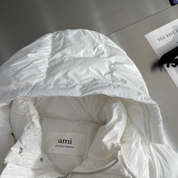 Ami - Женская куртка пуховик TJ_3010AM11 Ami - Женская куртка пуховик TJ_3010AM11