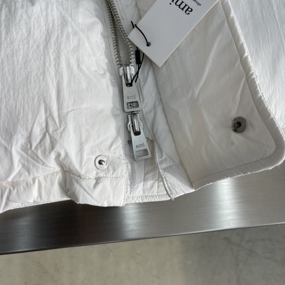 Ami - Женская куртка пуховик TJ_3010AM11 Ami - Женская куртка пуховик TJ_3010AM11