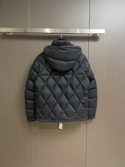 Moncler - Мужская куртка пуховик DZ_1311MO10 Moncler - Мужская куртка пуховик DZ_1311MO10