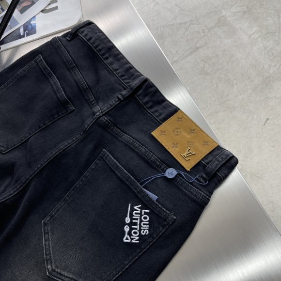 Louis Vuitton - Мужские штаны джинсы TJ_2710LV1 Louis Vuitton - Мужские штаны джинсы TJ_2710LV1