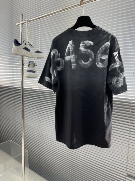 Maison Margiela MM6 - Мужская футболка майка TJ_0406MM9 Maison Margiela MM6 - Мужская футболка майка TJ_0406MM9