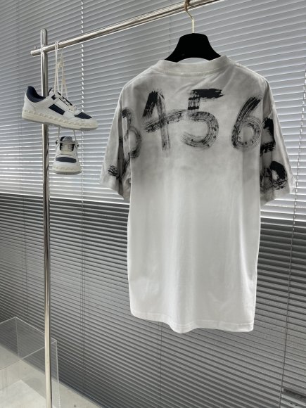 Maison Margiela MM6 - Мужская футболка майка TJ_0406MM9 Maison Margiela MM6 - Мужская футболка майка TJ_0406MM9