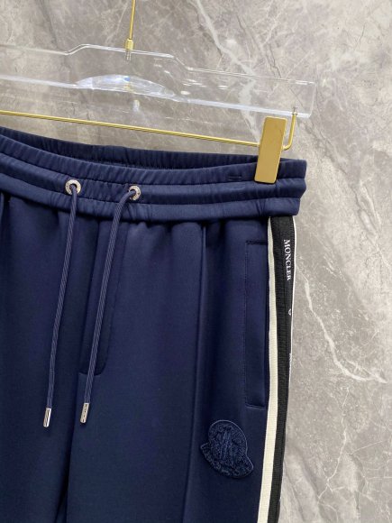 Moncler - Мужской спортивный костюм DF_2608MO4 Moncler - Мужской спортивный костюм DF_2608MO4