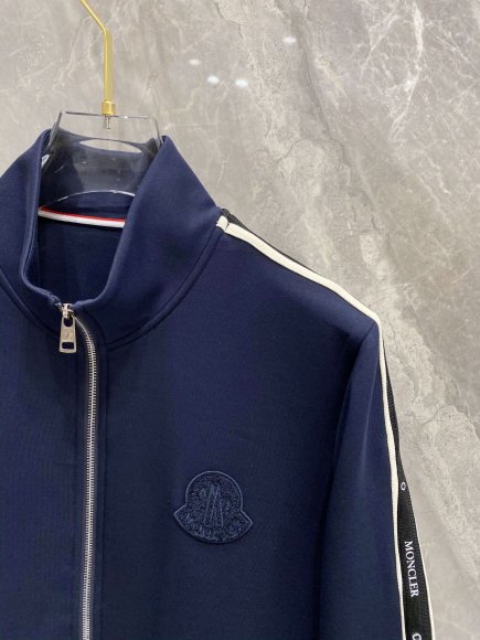 Moncler - Мужской спортивный костюм DF_2608MO4 Moncler - Мужской спортивный костюм DF_2608MO4