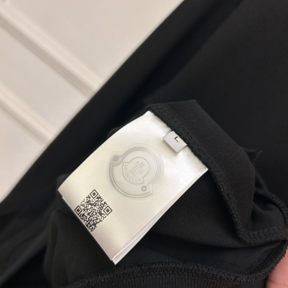 Moncler - Мужской спортивный костюм KN_1510MO1