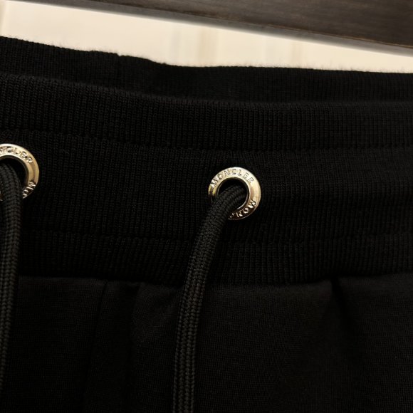 Moncler - Мужской спортивный костюм KN_1510MO1