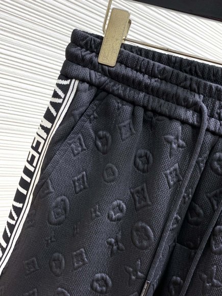 Louis Vuitton - Мужские спортивные брюки штаны TI_0209LV7 Louis Vuitton - Мужские спортивные брюки штаны TI_0209LV7