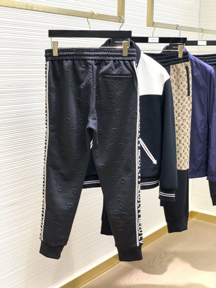 Louis Vuitton - Мужские спортивные брюки штаны TI_0209LV7 Louis Vuitton - Мужские спортивные брюки штаны TI_0209LV7