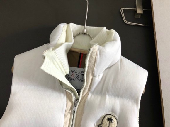 Moncler & Palm Angeles - Мужской жилет пуховик AH_1811MP3