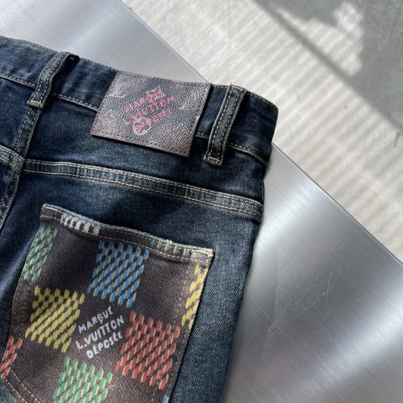 Louis Vuitton - Мужские штаны джинсы TJ_1411LV3 Louis Vuitton - Мужские штаны джинсы TJ_1411LV3