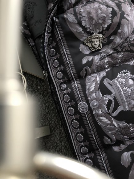 Dolce & Gabbana - Мужская куртка бомбер пуховик DF_2711DG10 Dolce & Gabbana - Мужская куртка бомбер пуховик DF_2711DG10