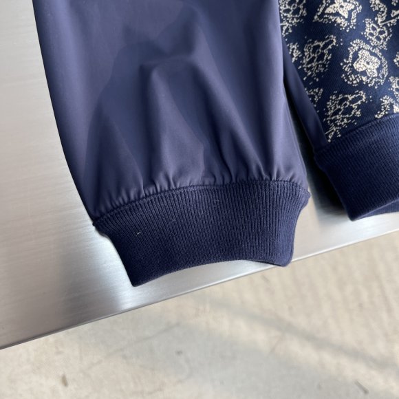 Louis Vuitton - Мужская кофта толстовка AH_0210LV1 Louis Vuitton - Мужская кофта толстовка AH_0210LV1