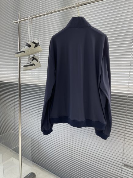 Louis Vuitton - Мужская кофта толстовка AH_0210LV1 Louis Vuitton - Мужская кофта толстовка AH_0210LV1