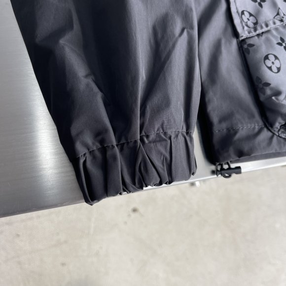 Louis Vuitton - Мужская куртка ветровка TJ_0210LV6