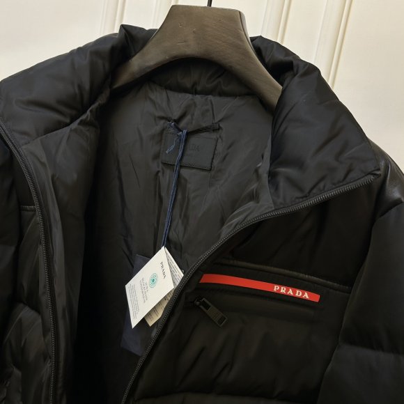 Prada - Мужская куртка пуховик KN_1510PR4 Prada - Мужская куртка пуховик KN_1510PR4