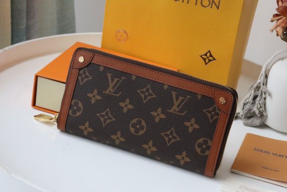 Louis Vuitton Кошелек CN_0505LV9