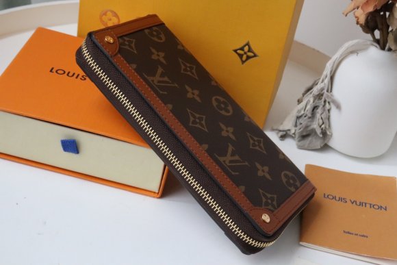 Louis Vuitton Кошелек CN_0505LV9