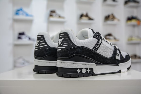 Louis Vuitton - Мужские кроссовки PH_2104LV1 Louis Vuitton - Мужские кроссовки PH_2104LV1