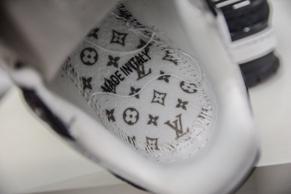 Louis Vuitton - Мужские кроссовки PH_2104LV1 Louis Vuitton - Мужские кроссовки PH_2104LV1