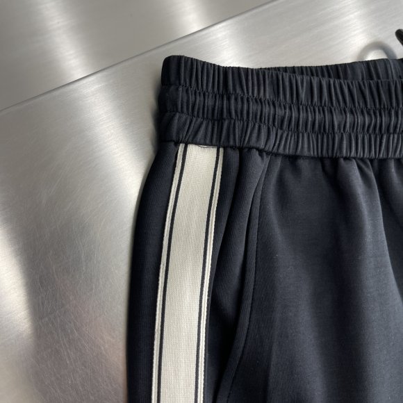 Louis Vuitton - Мужские спортивные штаны TJ_2205LV2 Louis Vuitton - Мужские спортивные штаны TJ_2205LV2