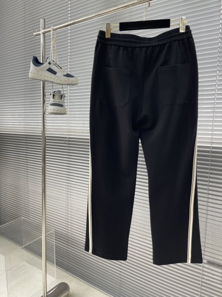 Louis Vuitton - Мужские спортивные штаны TJ_2205LV2 Louis Vuitton - Мужские спортивные штаны TJ_2205LV2