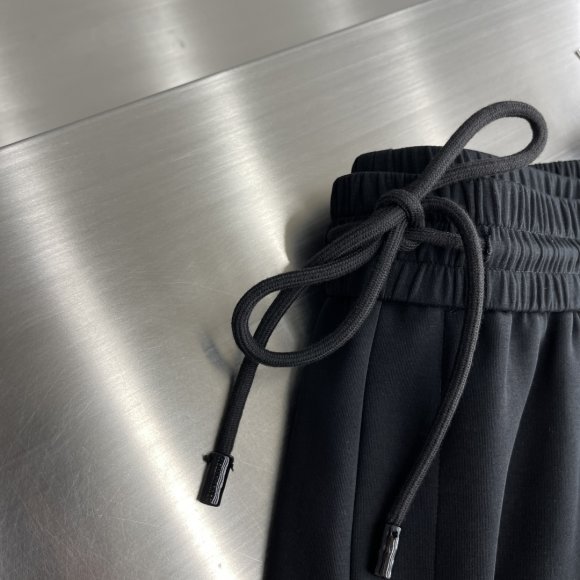 Louis Vuitton - Мужские спортивные штаны TJ_2205LV2 Louis Vuitton - Мужские спортивные штаны TJ_2205LV2