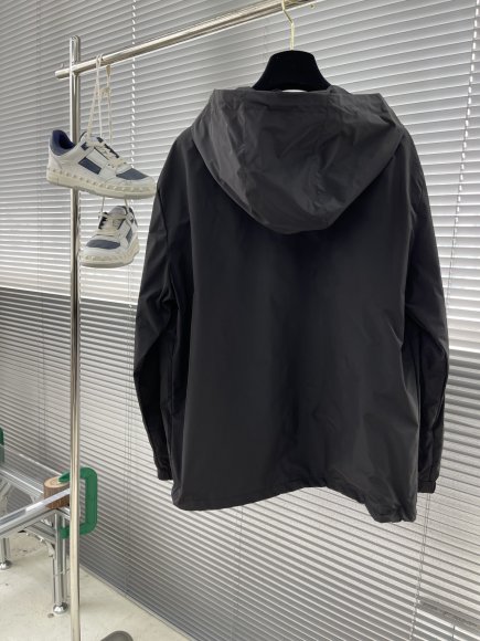 Prada - Мужская куртка ветровка TJ_0210PR8