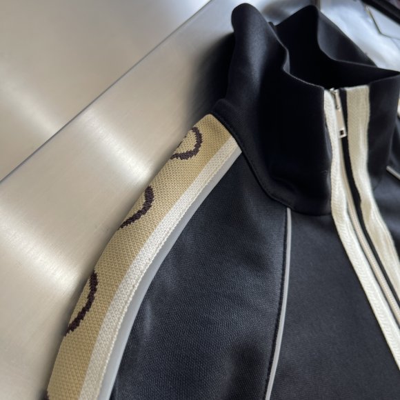 Gucci - Мужская кофта TJ_0309GU1 Gucci - Мужская кофта TJ_0309GU1