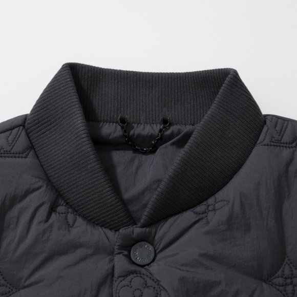 Louis Vuitton - Мужской жилет ACE_1009LV2 Louis Vuitton - Мужской жилет ACE_1009LV2