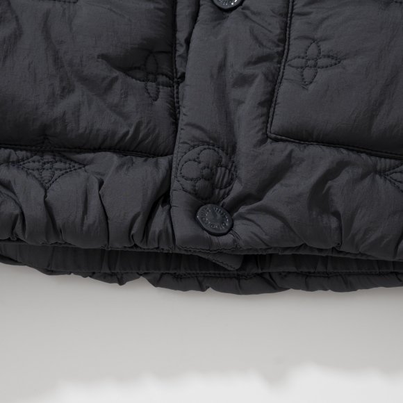 Louis Vuitton - Мужской жилет ACE_1009LV2 Louis Vuitton - Мужской жилет ACE_1009LV2