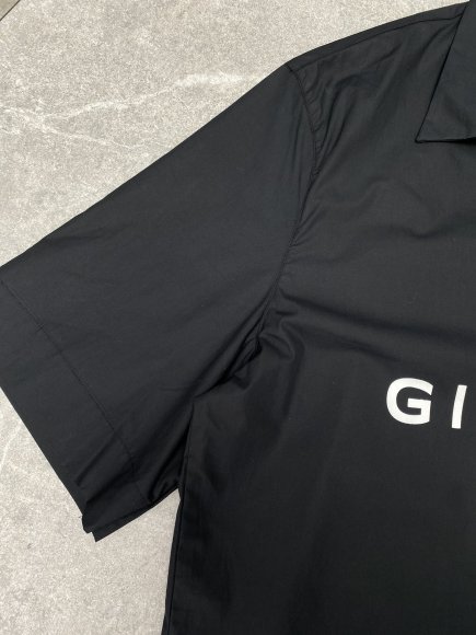 Givenchy - Мужская рубашка DZ_1204GI3 Givenchy - Мужская рубашка DZ_1204GI3