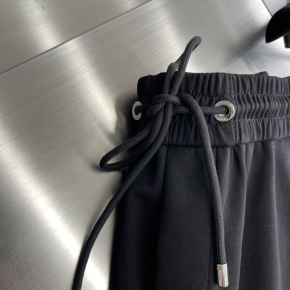 Prada - Мужские спортивные штаны TJ_2205PR3 Prada - Мужские спортивные штаны TJ_2205PR3