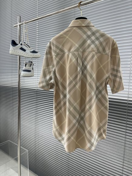 Burberry - Мужская рубашка TJ_0506BU5 Burberry - Мужская рубашка TJ_0506BU5