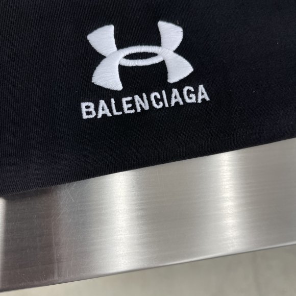 Balenciaga & Under Armour - Мужская кофта лонгслив TJ_0210BA9 Balenciaga & Under Armour - Мужская кофта лонгслив TJ_0210BA9