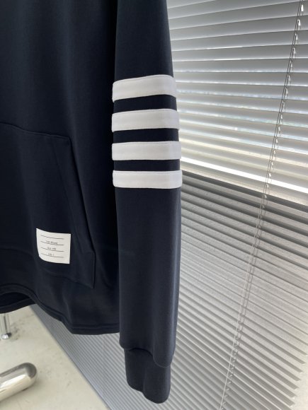 Thom Browne - Мужская кофта свитшот толстовка TJ_1610TB1