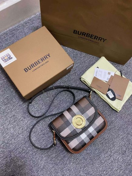 Burberry Elizabeth Сумка мессенджер BU1_0610BU2 Burberry Elizabeth Сумка мессенджер BU1_0610BU2