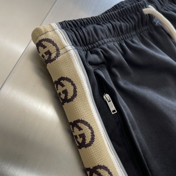 Gucci - Мужские спортивные штаны брюки TJ_0309GU2 Gucci - Мужские спортивные штаны брюки TJ_0309GU2