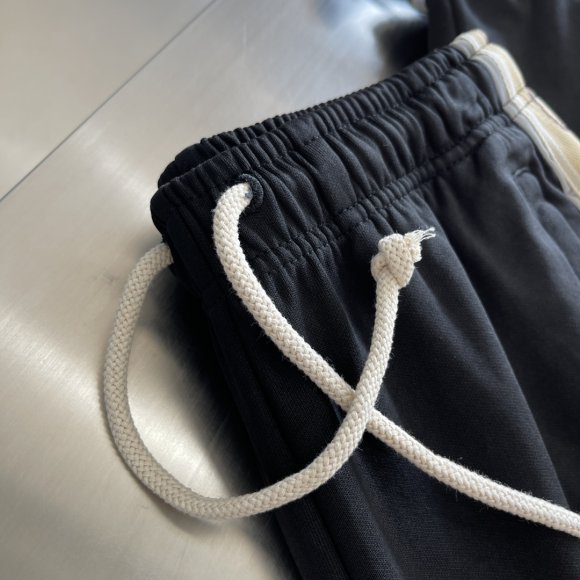 Gucci - Мужские спортивные штаны брюки TJ_0309GU2 Gucci - Мужские спортивные штаны брюки TJ_0309GU2