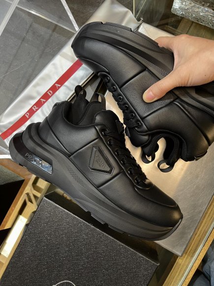 Prada - Мужские кроссовки RR_2111PR2