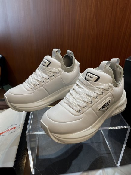 Prada - Мужские кроссовки RR_2111PR2