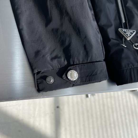 Prada - Мужская куртка ветровка TJ_0210PR10 Prada - Мужская куртка ветровка TJ_0210PR10