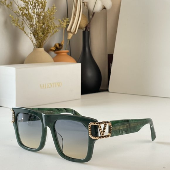 Valentino - Солнцезащитные очки K2_2102VA1