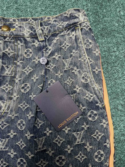 Louis Vuitton - Мужские штаны джинсы DZ_2811LV6 Louis Vuitton - Мужские штаны джинсы DZ_2811LV6