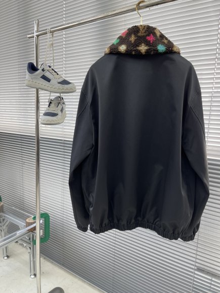 Louis Vuitton Monogram Craggy - Мужская куртка ветровка TJ_1610LV4