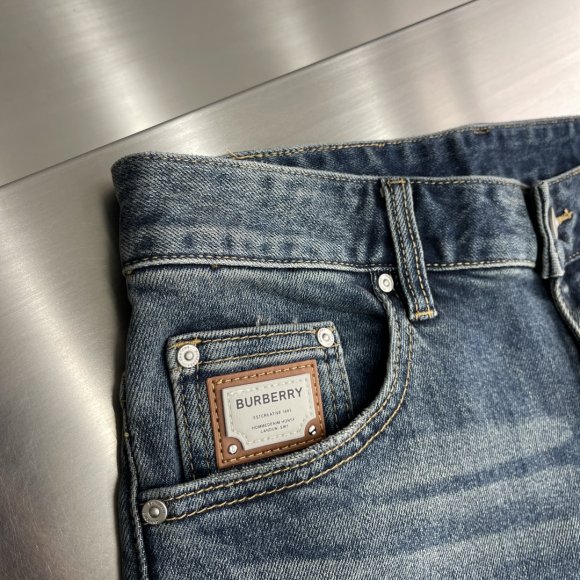 Burberry - Мужские штаны джинсы TJ_2205BU7