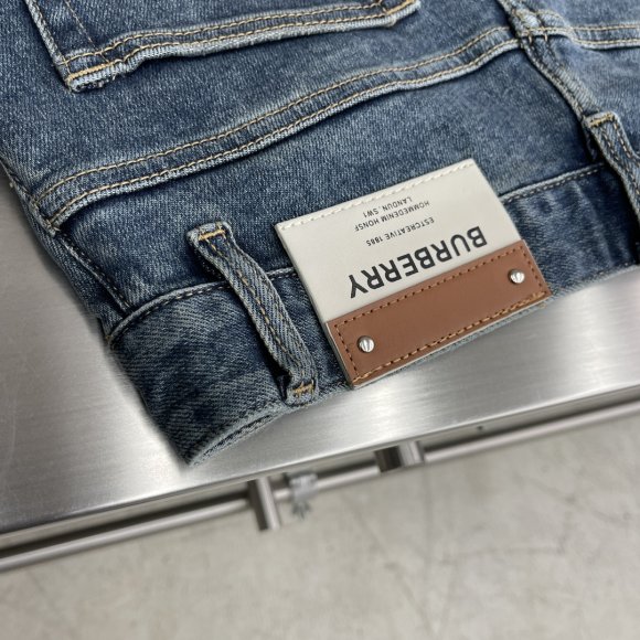 Burberry - Мужские штаны джинсы TJ_2205BU7