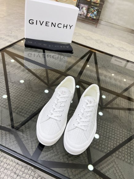 Givenchy - Мужские кроссовки RU_0705GI2