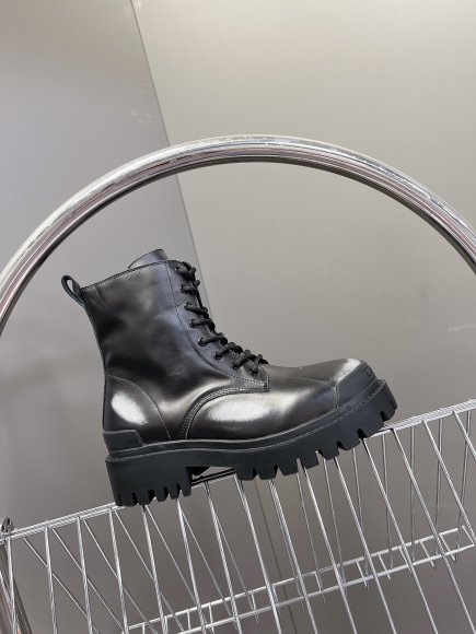 Balenciaga - Женский ботинки берцы ST3_0410BA3